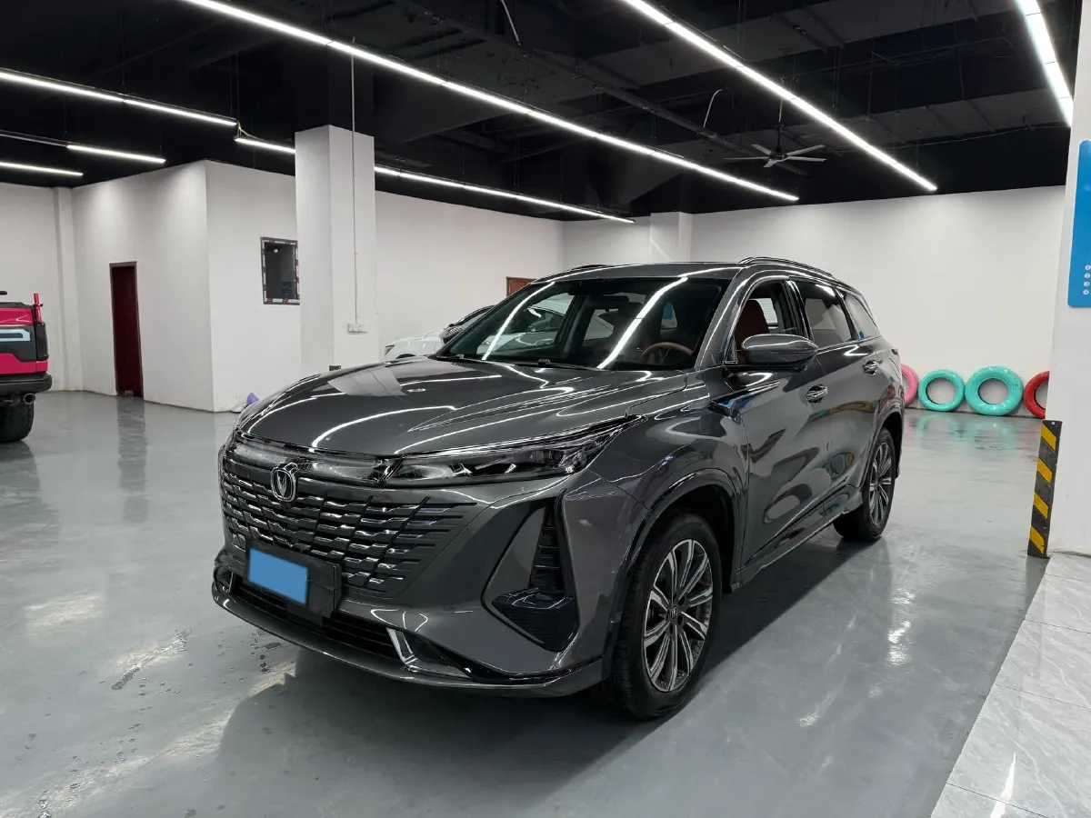 2022 ChangAn CS75 Plus 1.5T 188HP L4 8AT,autocango,china used car exporter,china ev exporter,chinese used car exporter,chinese used ev exporter