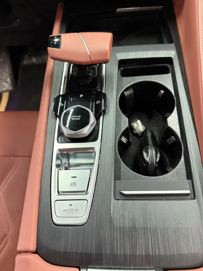 2022 ChangAn CS75 Plus 1.5T 188HP L4 8AT,autocango,china used car exporter,china ev exporter,chinese used car exporter,chinese used ev exporter