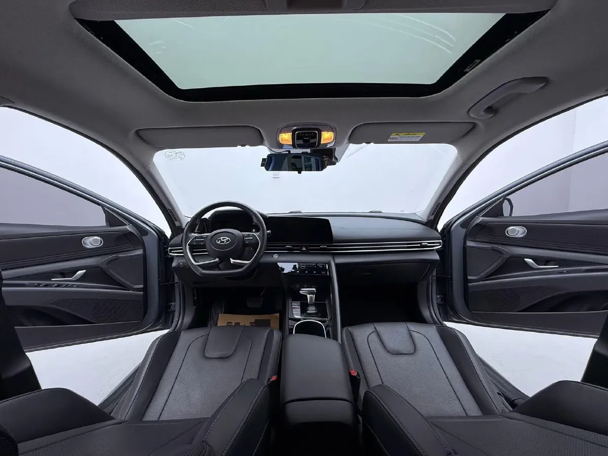 2021 Hyundai Elantra 1.5L 115HP L4 CVT,autocango,china used car exporter,china ev exporter,chinese used car exporter,chinese used ev exporter