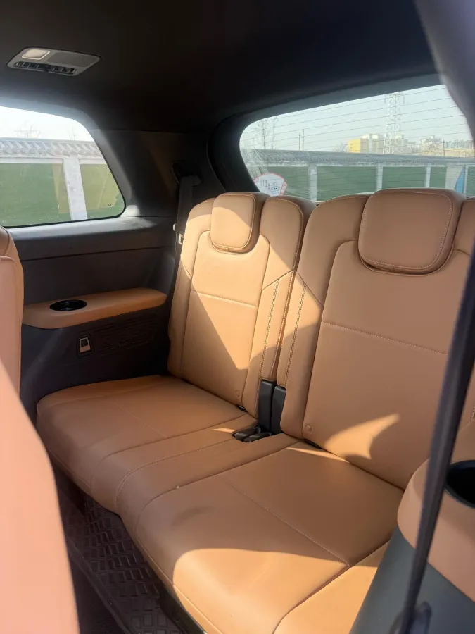 2021 Li ONE Range Extended 131HP REEV 40.5KWH,autocango,china used car exporter,china ev exporter,chinese used car exporter,chinese used ev exporter