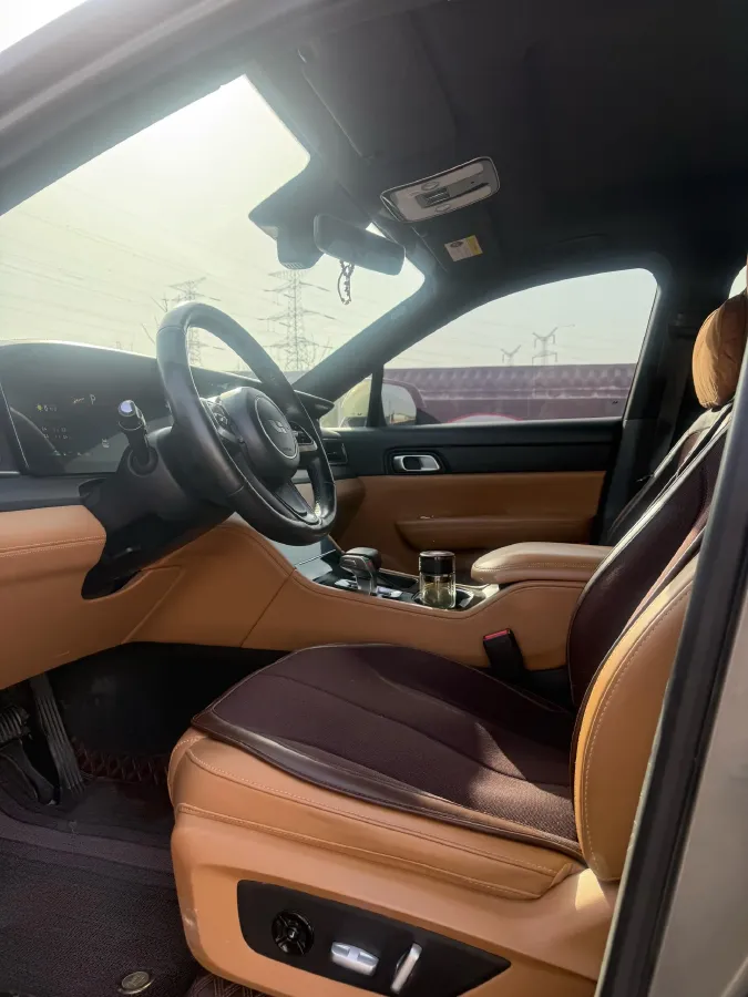 2021 Li ONE Range Extended 131HP REEV 40.5KWH,autocango,china used car exporter,china ev exporter,chinese used car exporter,chinese used ev exporter