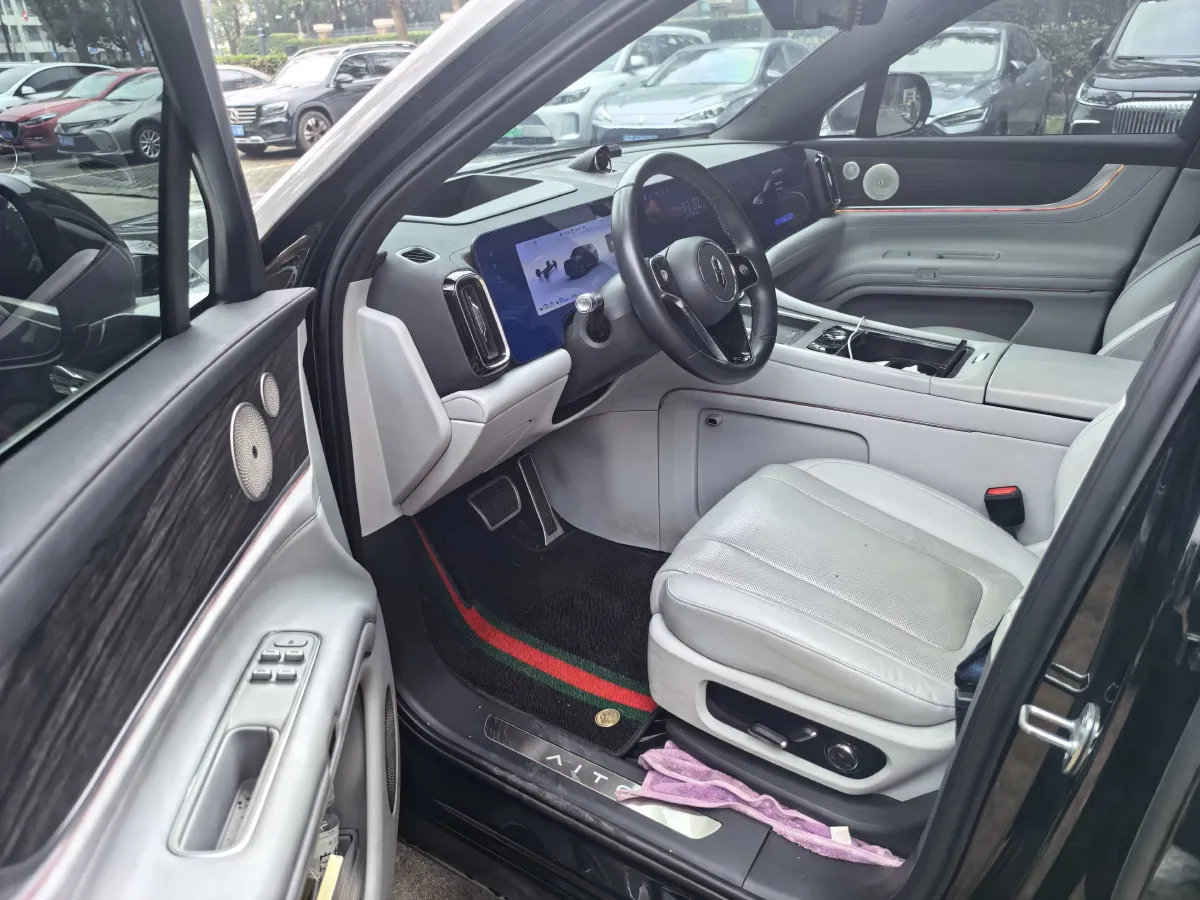 2024 AITO AITO M9 1.5T 152HP L4 REEV 42KWH,autocango,china used car exporter,china ev exporter,chinese used car exporter,chinese used ev exporter