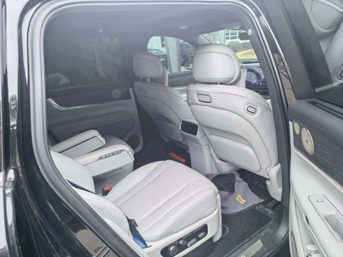 2024 AITO AITO M9 1.5T 152HP L4 REEV 42KWH,autocango,china used car exporter,china ev exporter,chinese used car exporter,chinese used ev exporter