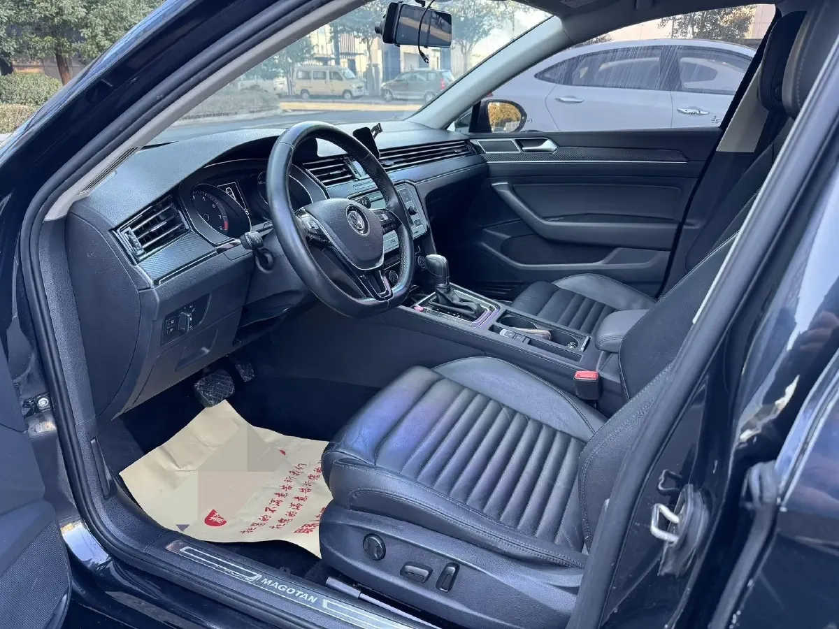 2018 Volkswagen Magotan 1.8T 180HP L4 7DCT,autocango,china used car exporter,china ev exporter,chinese used car exporter,chinese used ev exporter