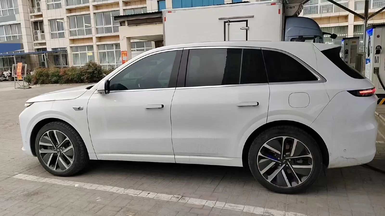 2024 Li L6 Range Extended 154HP L4 REEV 36.8KWH,autocango,china used car exporter,china ev exporter,chinese used car exporter,chinese used ev exporter
