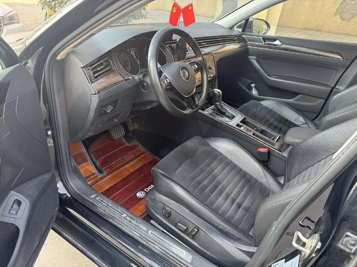 2018 Volkswagen Magotan 1.8T 180HP L4 7DCT,autocango,china used car exporter,china ev exporter,chinese used car exporter,chinese used ev exporter
