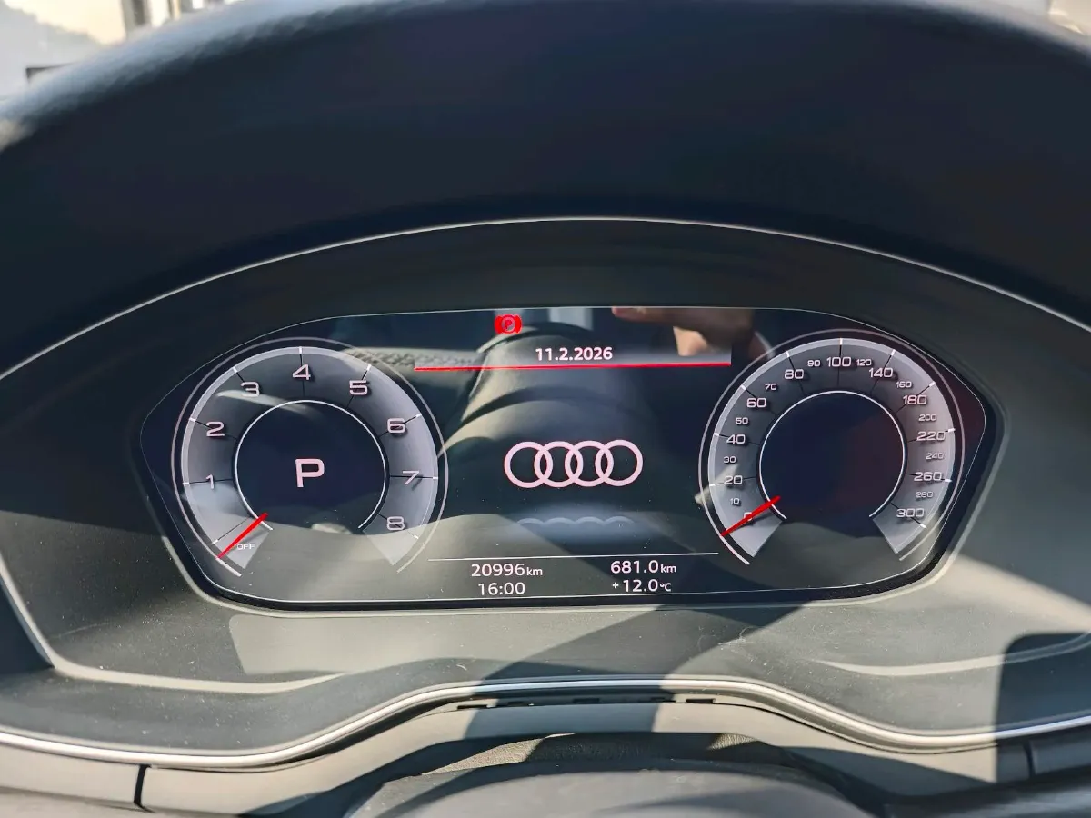 2023 Audi A4L 2.0T 190HP L4 7DCT,autocango,china used car exporter,china ev exporter,chinese used car exporter,chinese used ev exporter