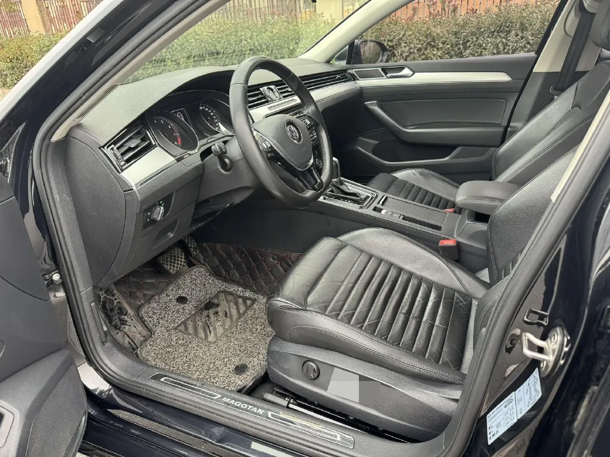 2018 Volkswagen Magotan 1.8T 180HP L4 7DCT,autocango,china used car exporter,china ev exporter,chinese used car exporter,chinese used ev exporter