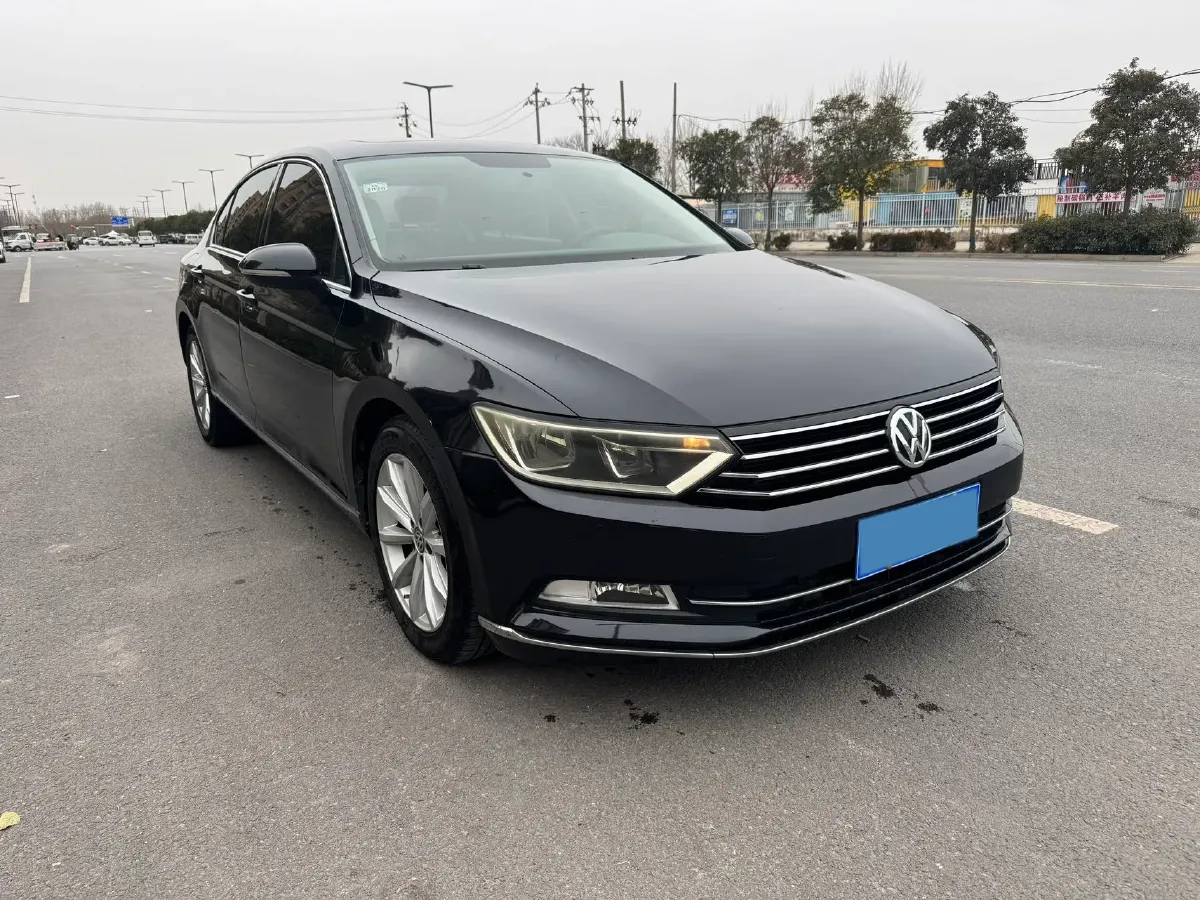 2018 Volkswagen Magotan 1.8T 180HP L4 7DCT,autocango,china used car exporter,china ev exporter,chinese used car exporter,chinese used ev exporter