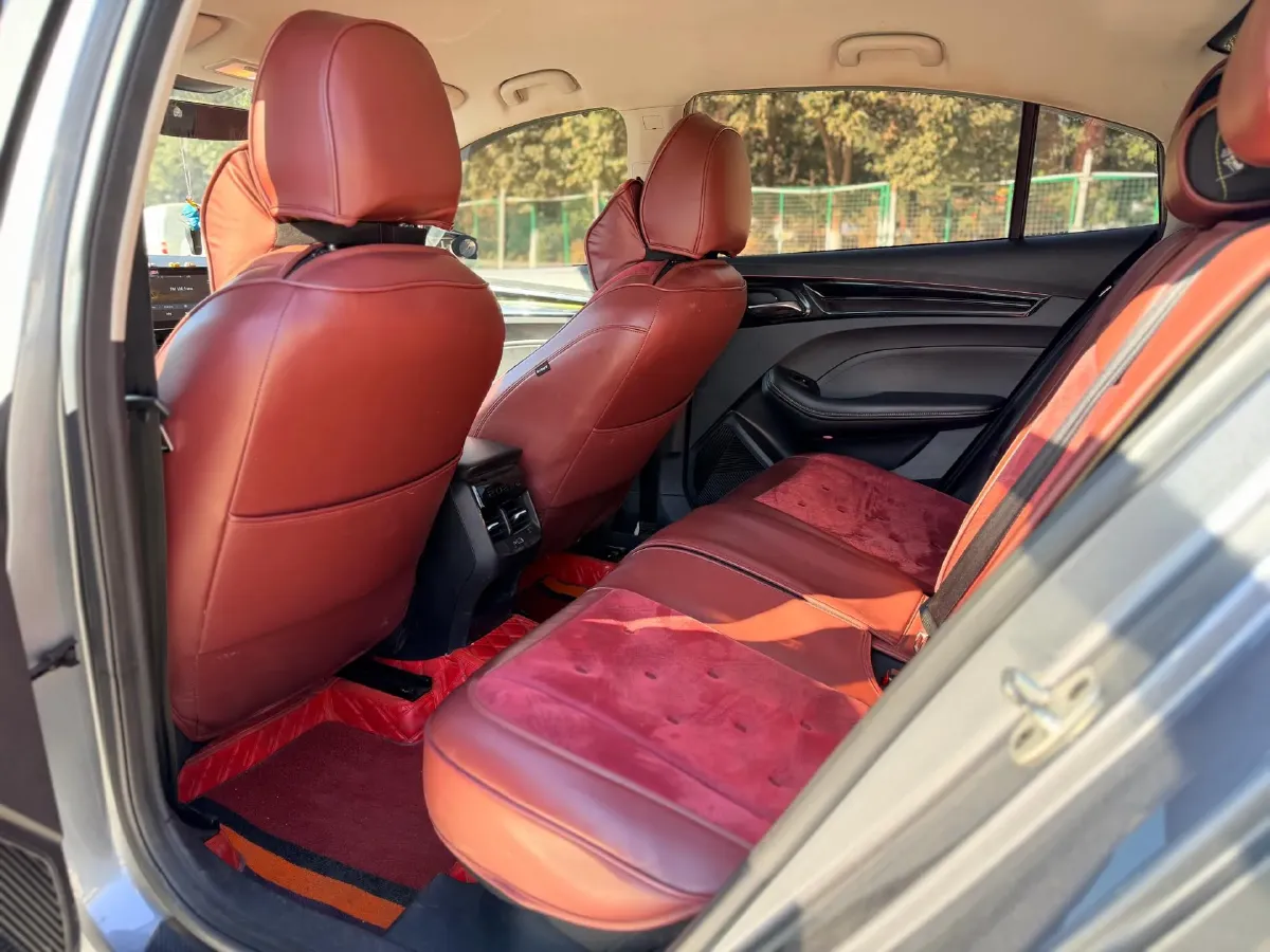 2021 Roewe i5 1.5L 120HP L4 5MT,autocango,china used car exporter,china ev exporter,chinese used car exporter,chinese used ev exporter