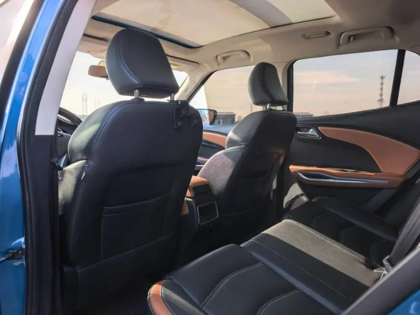 2017 Zotye T300 1.5L 112HP L4 5MT,autocango,china used car exporter,china ev exporter,chinese used car exporter,chinese used ev exporter