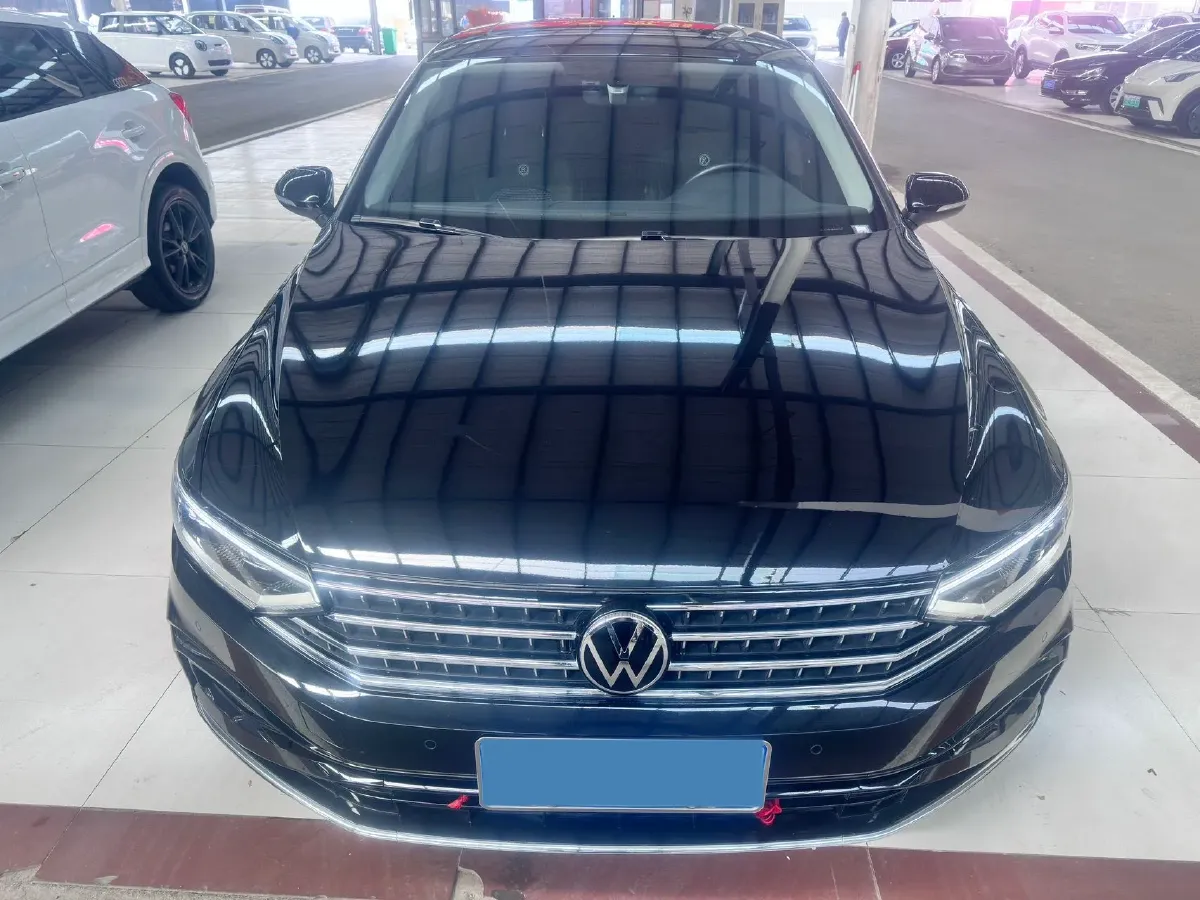 2023 Volkswagen Magotan 2.0T 186HP L4 7DCT,autocango,china used car exporter,china ev exporter,chinese used car exporter,chinese used ev exporter