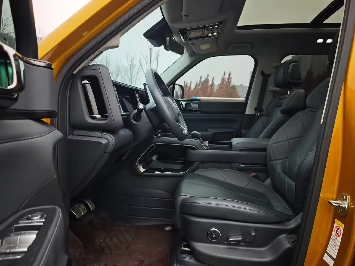 2023 FangChengBao Bao 5 1.5T 194HP L4 E-CVT PHEV 31.8KWH,autocango,china used car exporter,china ev exporter,chinese used car exporter,chinese used ev exporter