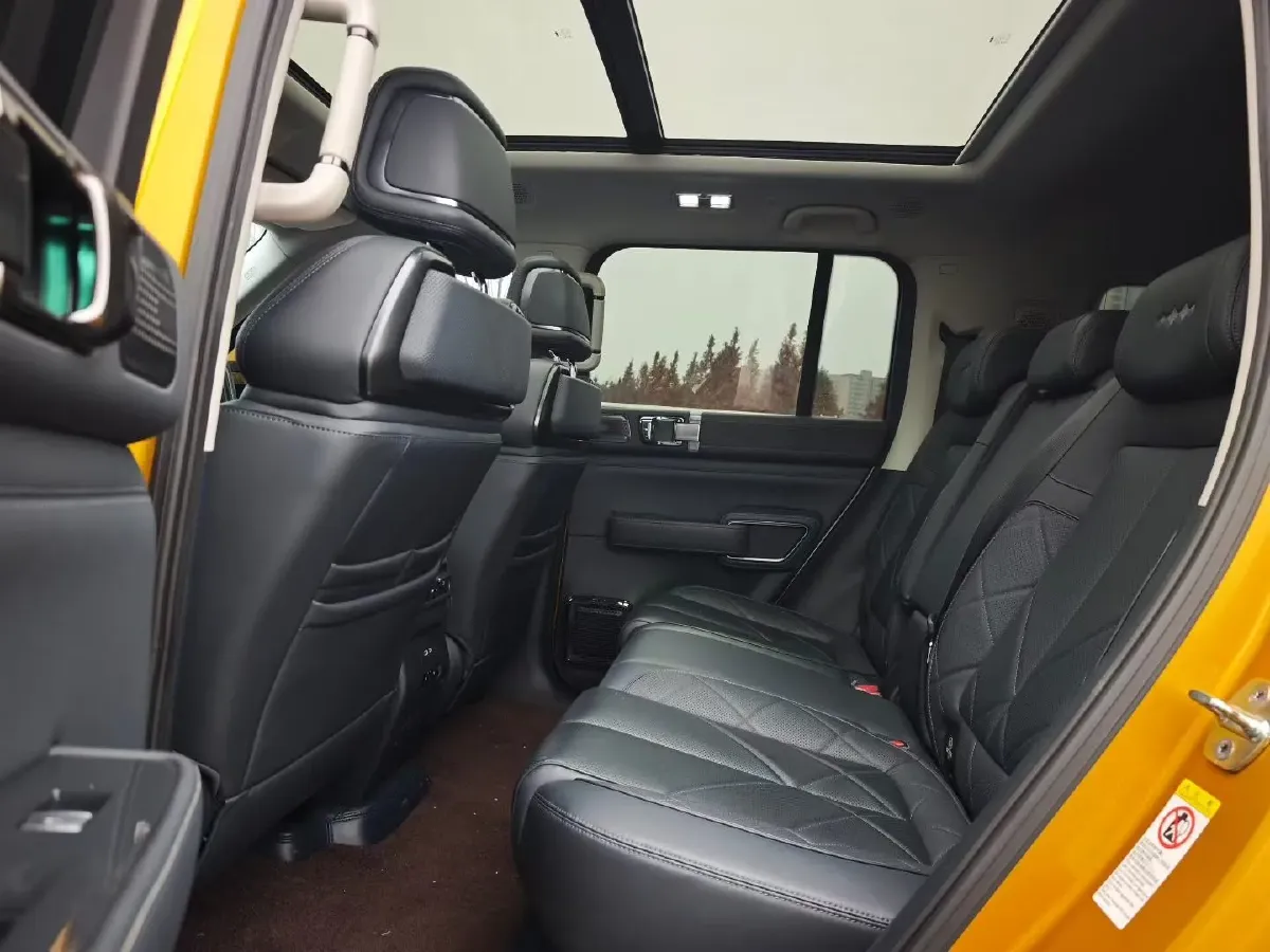 2023 FangChengBao Bao 5 1.5T 194HP L4 E-CVT PHEV 31.8KWH,autocango,china used car exporter,china ev exporter,chinese used car exporter,chinese used ev exporter