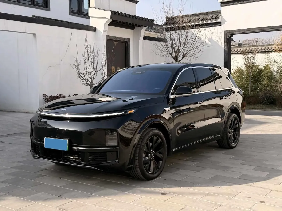 2023 Li L7 Range Extended 154HP REEV 40.9KWH,autocango,china used car exporter,china ev exporter,chinese used car exporter,chinese used ev exporter
