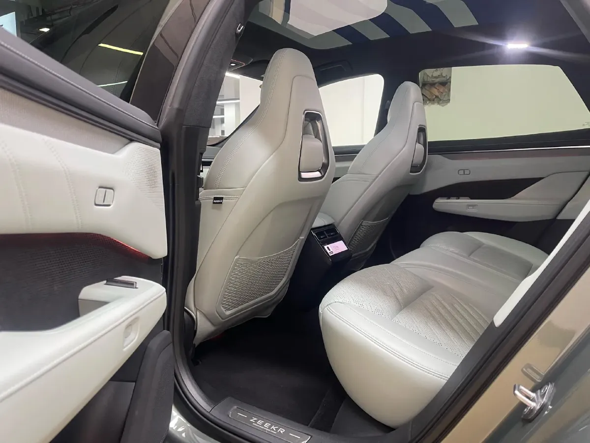 2024 Zeekr 001 BEV 100KWH,autocango,china used car exporter,china ev exporter,chinese used car exporter,chinese used ev exporter