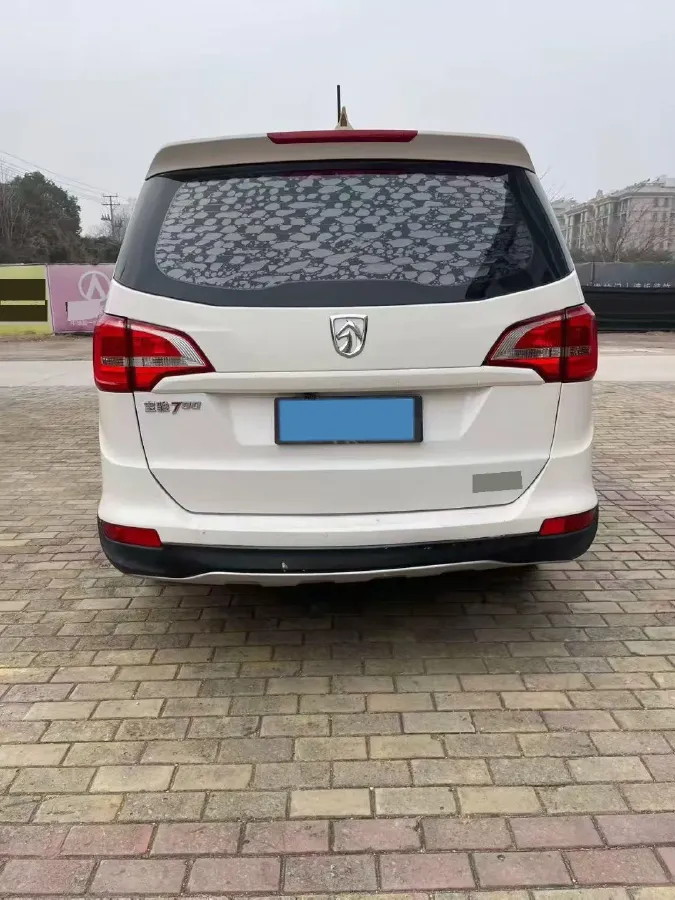 2019 BaoJun 730 1.5L 105HP L4 6MT,autocango,china used car exporter,china ev exporter,chinese used car exporter,chinese used ev exporter