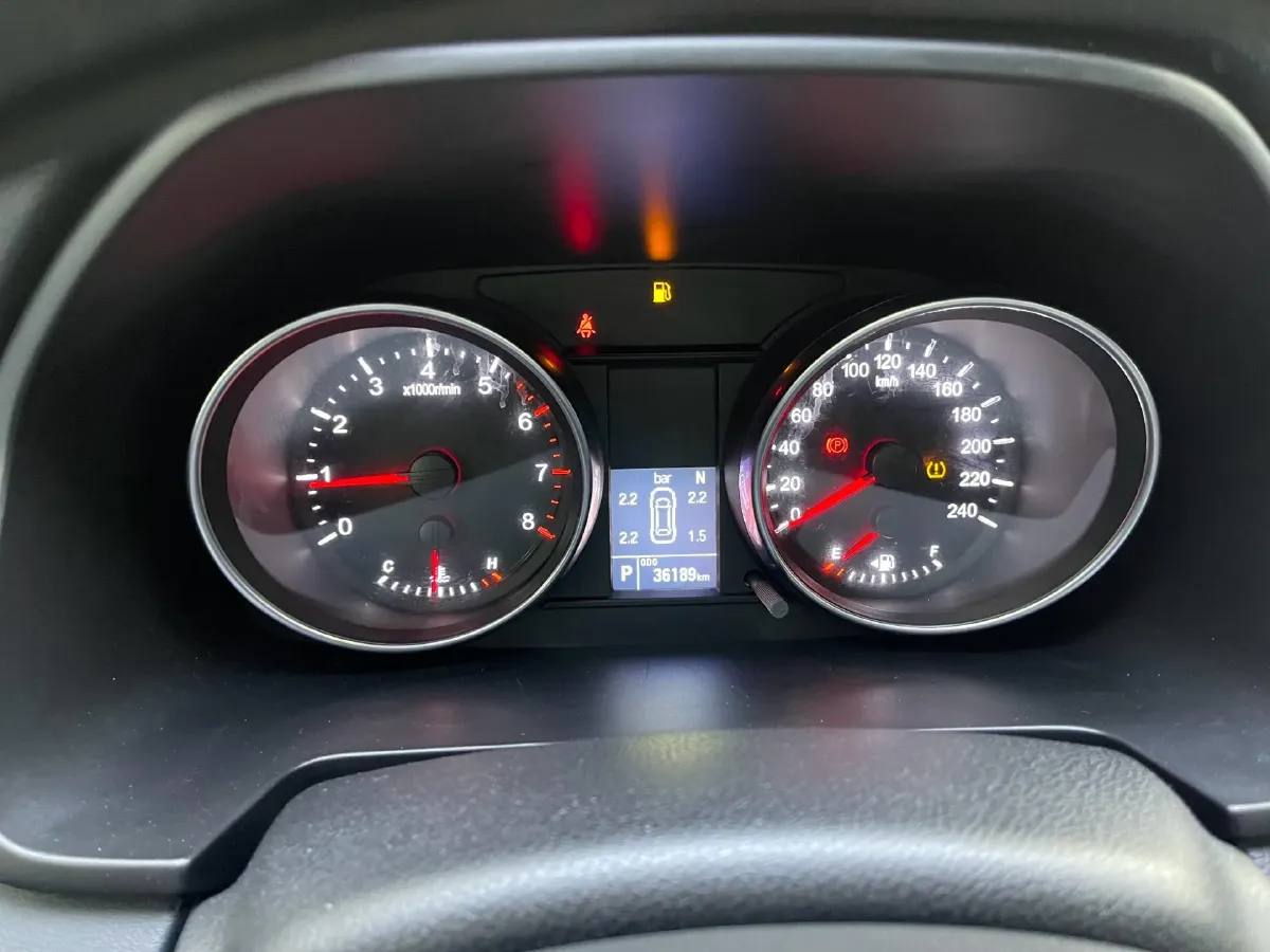 2021 Haval M6 1.5T 150HP L4 7DCT,autocango,china used car exporter,china ev exporter,chinese used car exporter,chinese used ev exporter