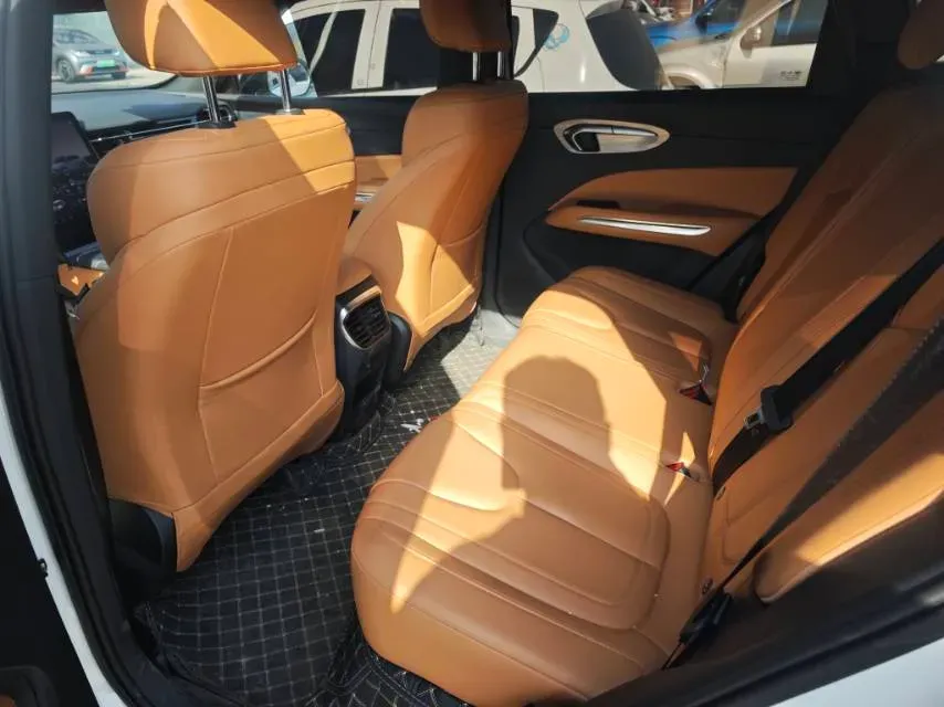 2025 Bestune YueYi 07 1.5T 150HP L4 1DHT PHEV,autocango,china used car exporter,china ev exporter,chinese used car exporter,chinese used ev exporter