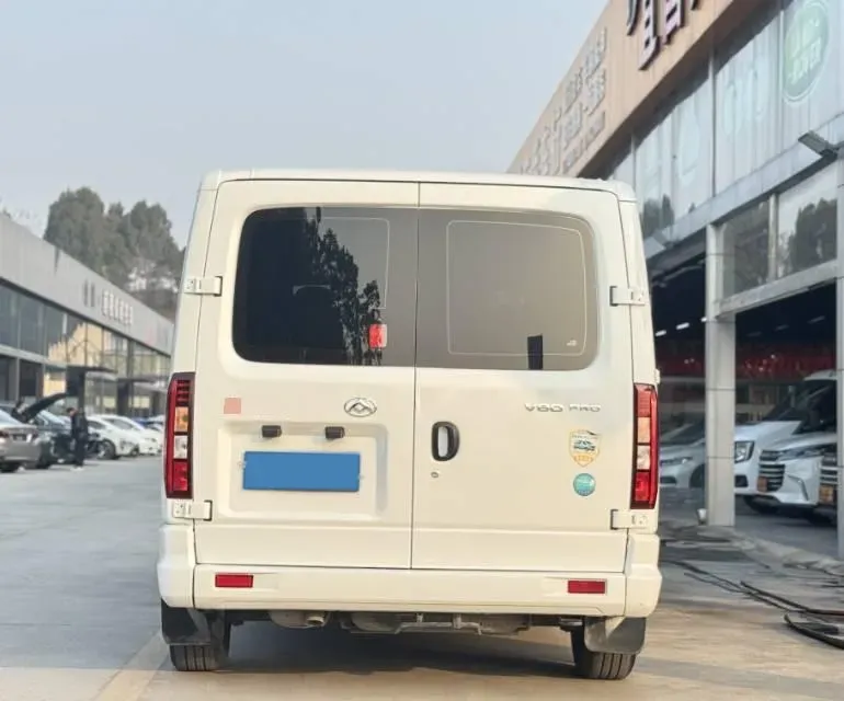 2023 MAXUS XinTu V80 2.0T 139HP L4 6MT,autocango,china used car exporter,china ev exporter,chinese used car exporter,chinese used ev exporter