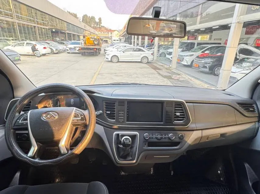 2023 MAXUS XinTu V80 2.0T 139HP L4 6MT,autocango,china used car exporter,china ev exporter,chinese used car exporter,chinese used ev exporter