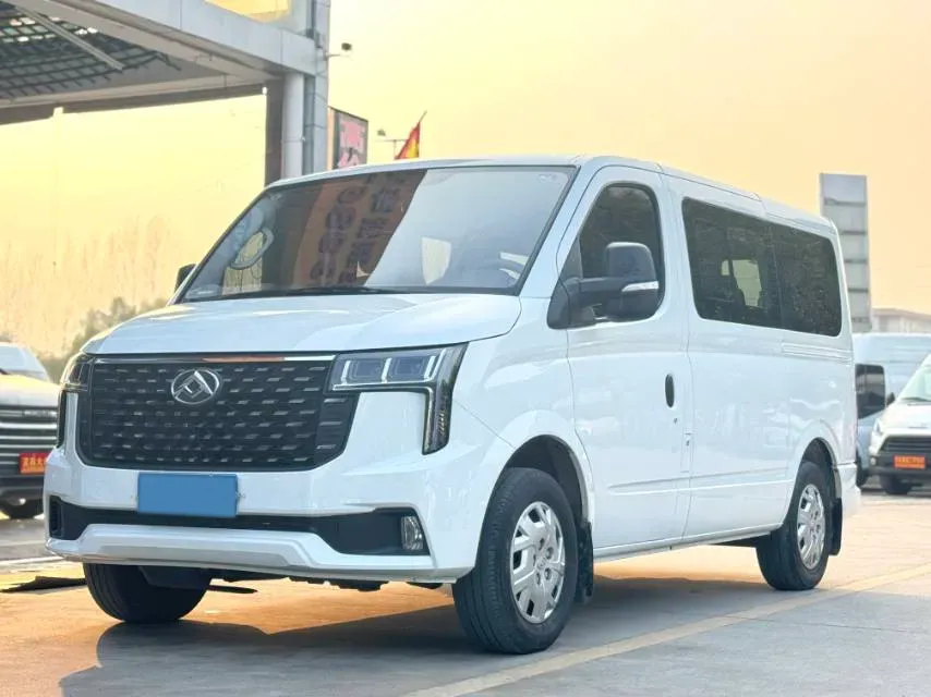 2023 MAXUS XinTu V80 2.0T 139HP L4 6MT,autocango,china used car exporter,china ev exporter,chinese used car exporter,chinese used ev exporter