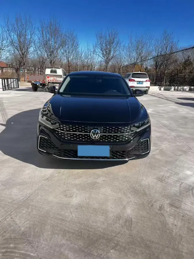 2024 Volkswagen Passat 2.0T 186HP L4 7DCT,autocango,china used car exporter,china ev exporter,chinese used car exporter,chinese used ev exporter