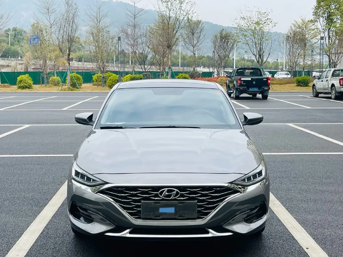 2019 Hyundai La Festa 1.6T 204HP L4 7DCT,autocango,china used car exporter,china ev exporter,chinese used car exporter,chinese used ev exporter