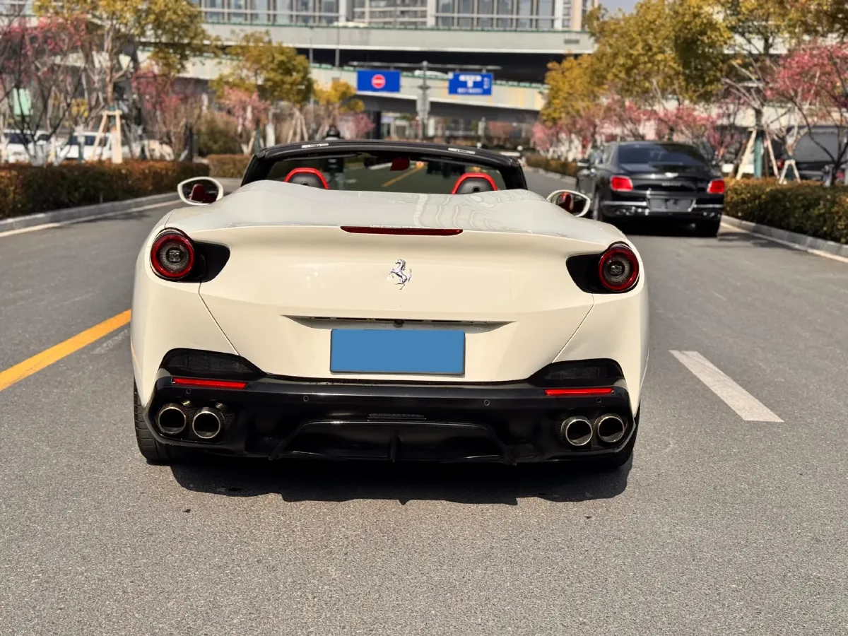 2018 Ferrari Portofino 3.9T 600HP V8 7DCT,autocango,china used car exporter,china ev exporter,chinese used car exporter,chinese used ev exporter