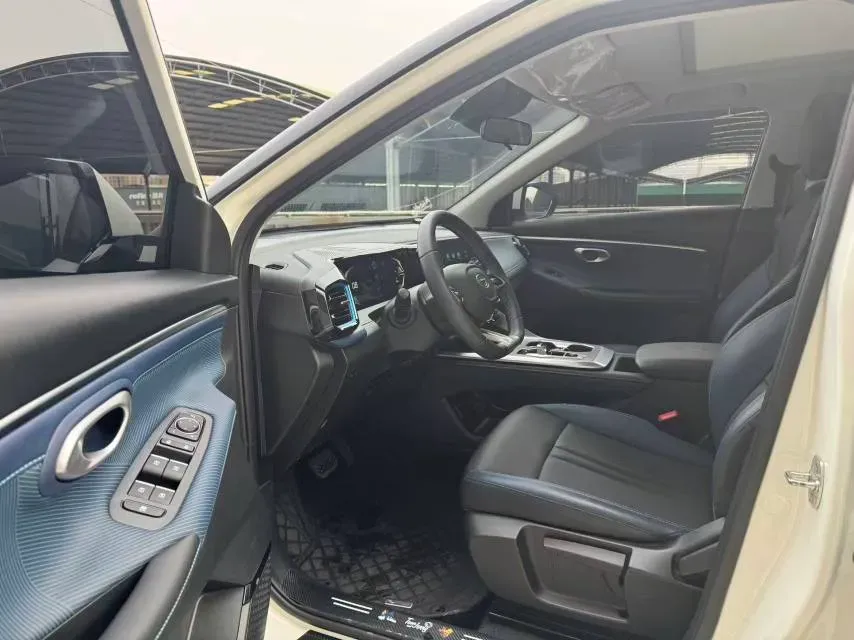 2023 GAC Trumpchi GS3 1.5T 177HP L4 7DCT,autocango,china used car exporter,china ev exporter,chinese used car exporter,chinese used ev exporter