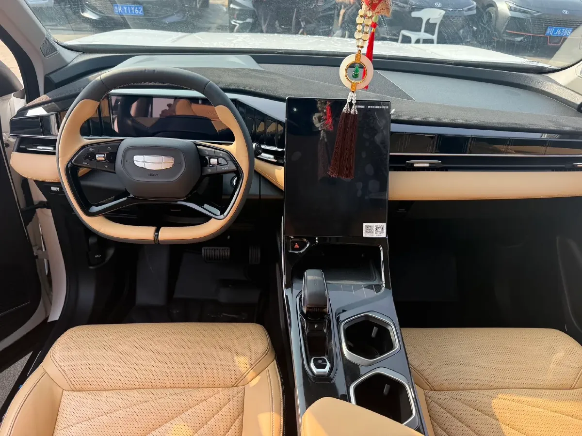 2023 Geely StarRay 1.5T 181HP L4 7DCT,autocango,china used car exporter,china ev exporter,chinese used car exporter,chinese used ev exporter