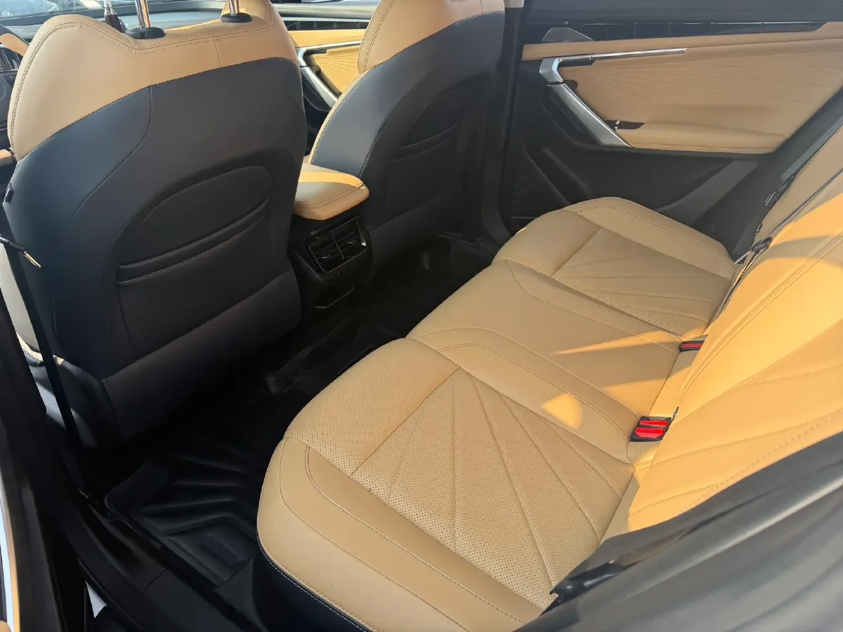 2023 Geely StarRay 1.5T 181HP L4 7DCT,autocango,china used car exporter,china ev exporter,chinese used car exporter,chinese used ev exporter