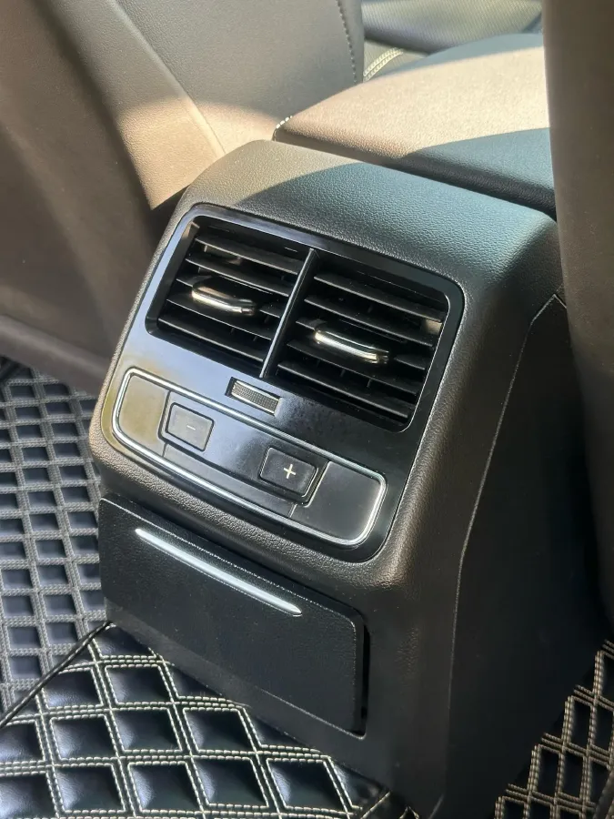 2022 Audi A4L 2.0T 150HP L4 7DCT,autocango,china used car exporter,china ev exporter,chinese used car exporter,chinese used ev exporter