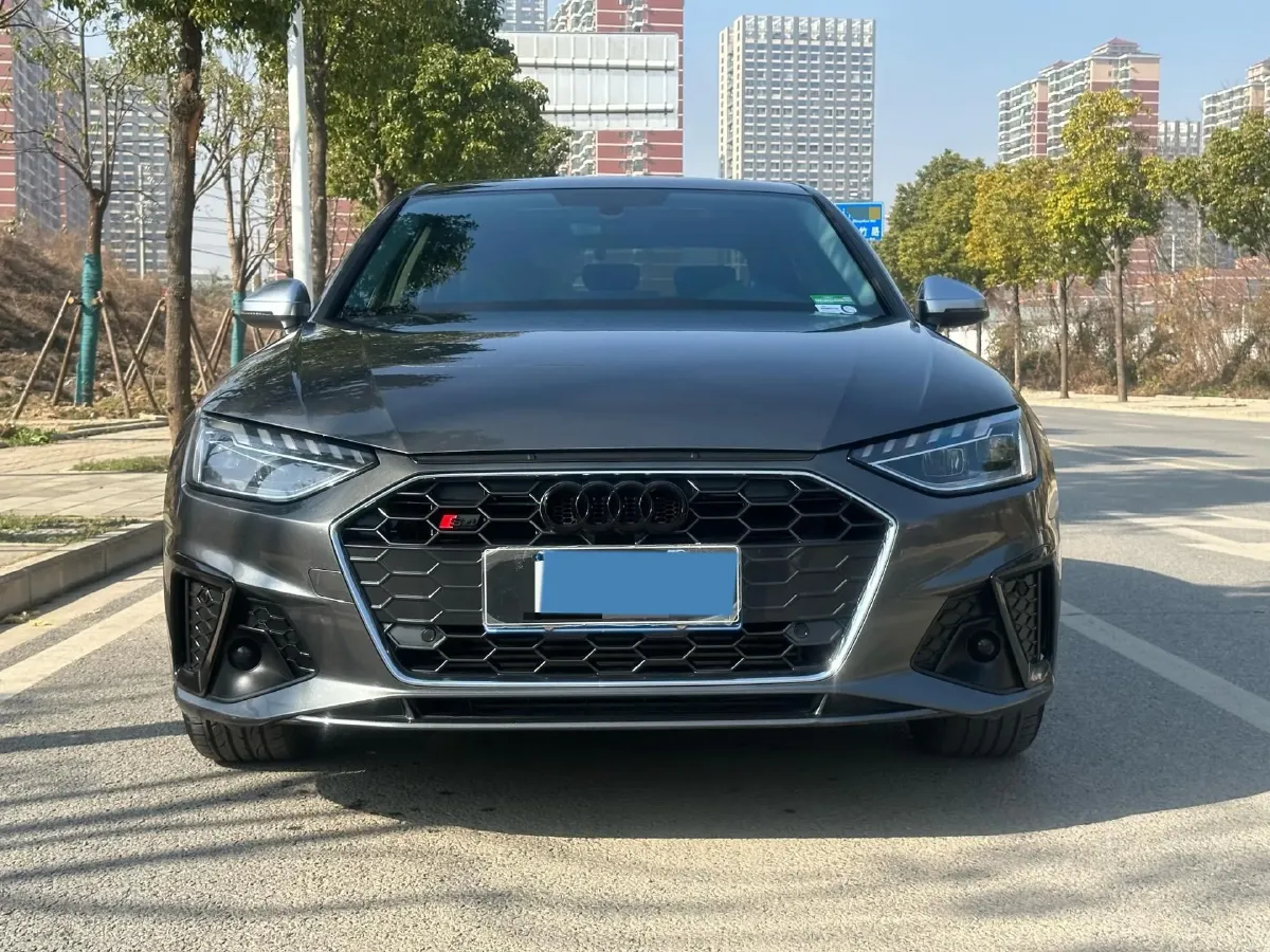 2022 Audi A4L 2.0T 150HP L4 7DCT,autocango,china used car exporter,china ev exporter,chinese used car exporter,chinese used ev exporter