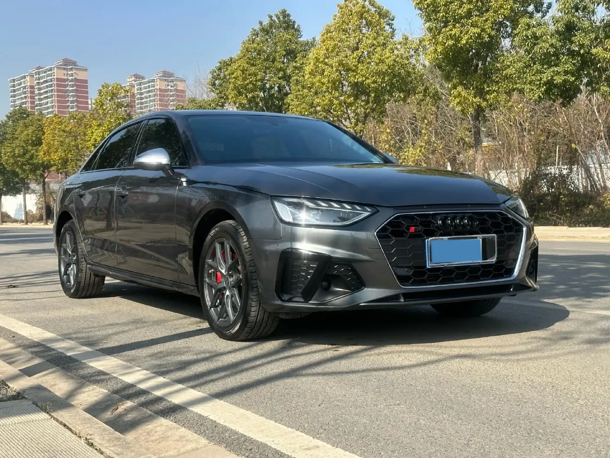 2022 Audi A4L 2.0T 150HP L4 7DCT,autocango,china used car exporter,china ev exporter,chinese used car exporter,chinese used ev exporter