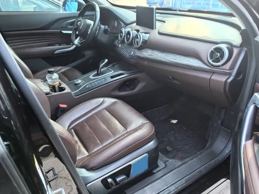 2019 WEY VV7 2.0T 227HP L4 7DCT,autocango,china used car exporter,china ev exporter,chinese used car exporter,chinese used ev exporter