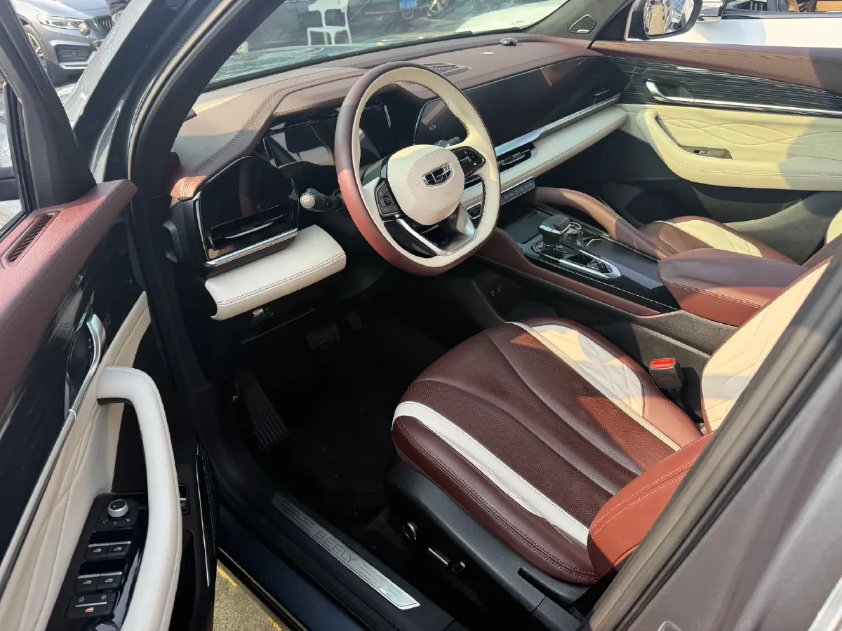 2021 Geely Monjaro 2.0T 218HP L4 7DCT,autocango,china used car exporter,china ev exporter,chinese used car exporter,chinese used ev exporter