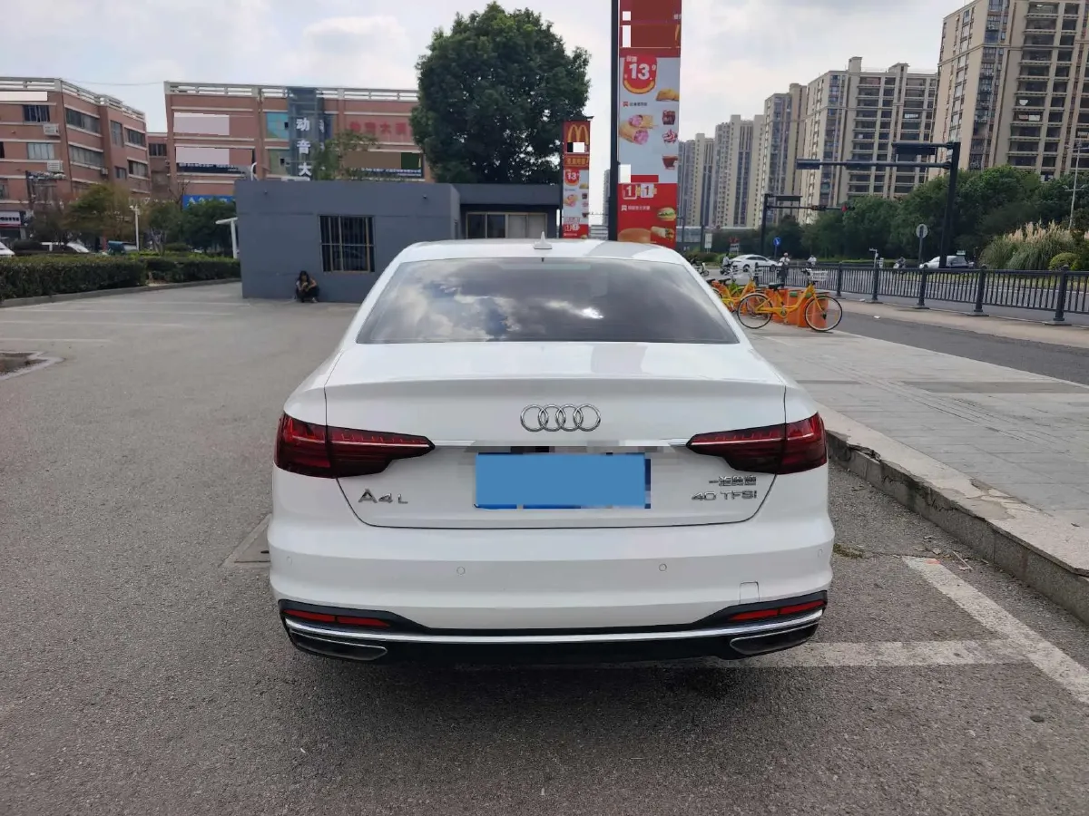 2020 Audi A4L 2.0T 190HP L4 7DCT,autocango,china used car exporter,china ev exporter,chinese used car exporter,chinese used ev exporter