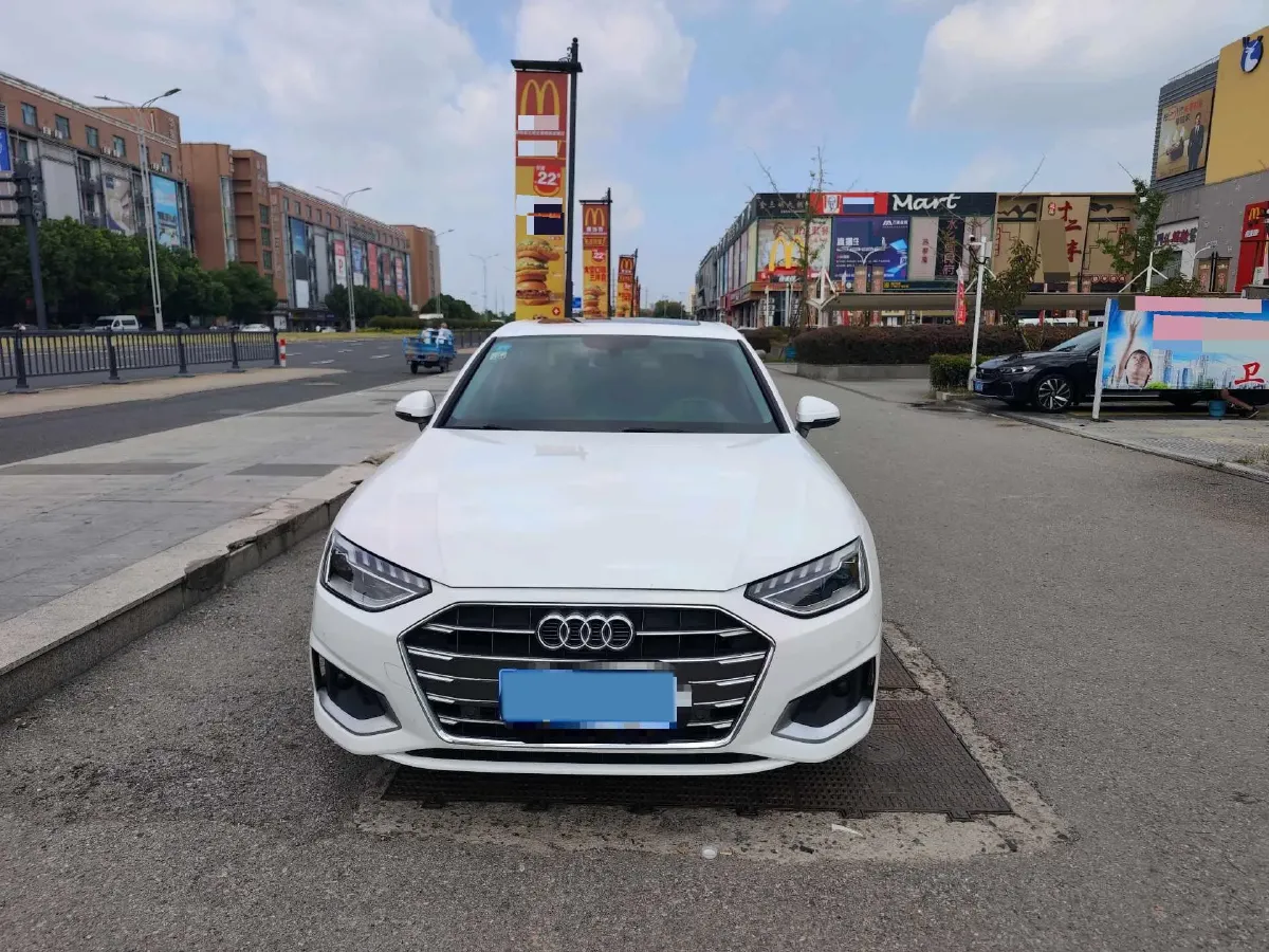 2020 Audi A4L 2.0T 190HP L4 7DCT,autocango,china used car exporter,china ev exporter,chinese used car exporter,chinese used ev exporter