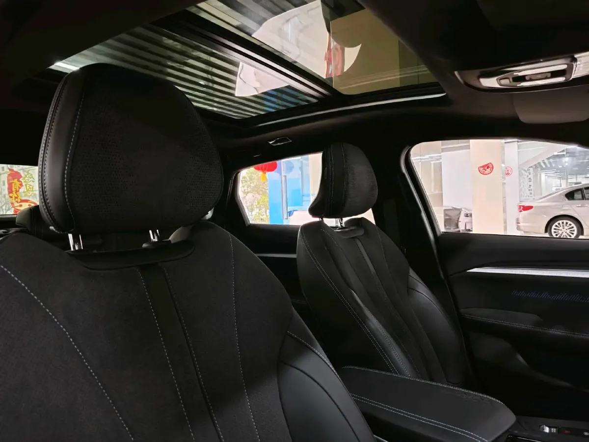 2025 Geely Preface 2.0T 238HP L4 8AT,autocango,china used car exporter,china ev exporter,chinese used car exporter,chinese used ev exporter