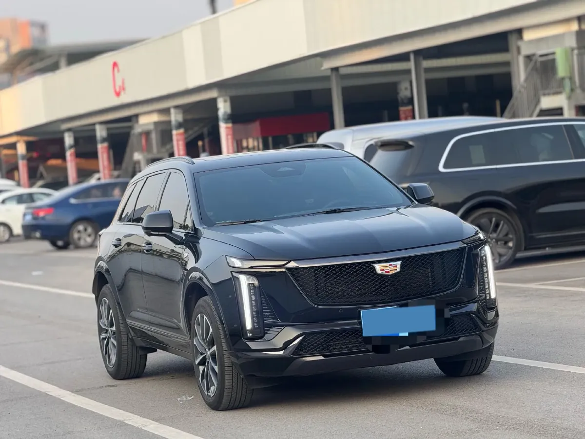 2025 Cadillac XT5 2.0T 237HP L4 9AT,autocango,china used car exporter,china ev exporter,chinese used car exporter,chinese used ev exporter