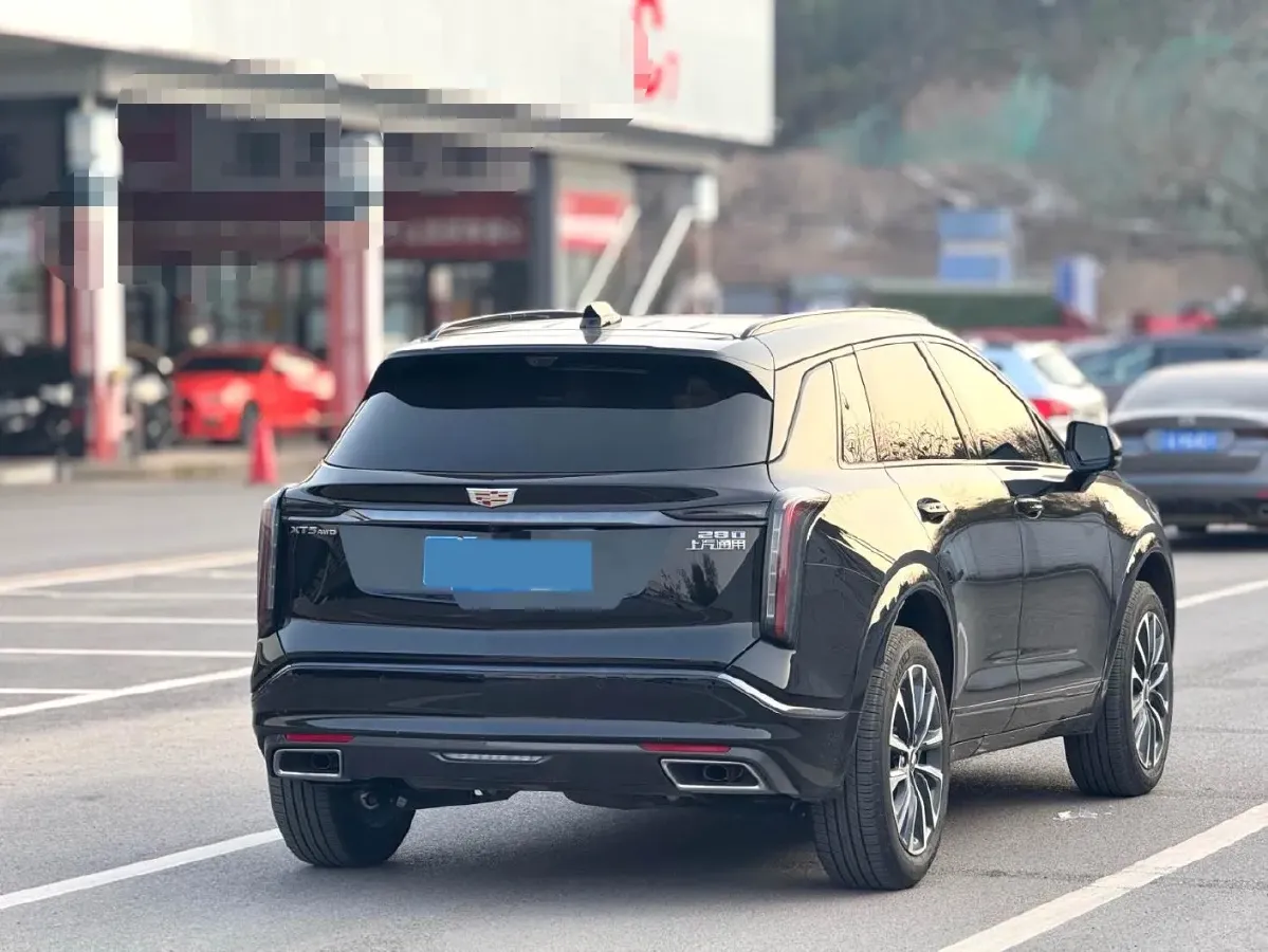 2025 Cadillac XT5 2.0T 237HP L4 9AT,autocango,china used car exporter,china ev exporter,chinese used car exporter,chinese used ev exporter