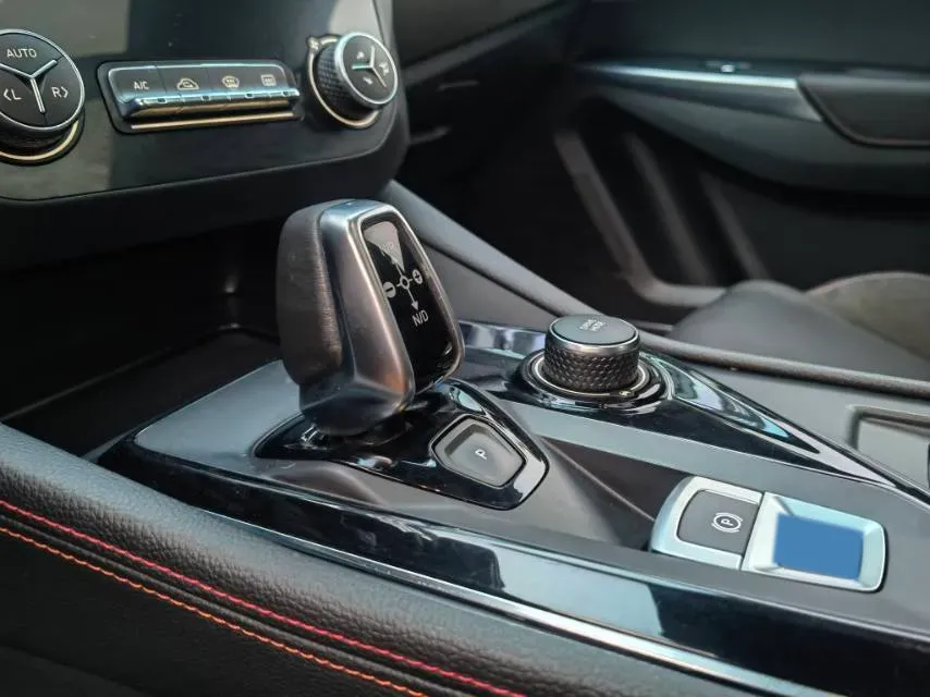 2020 LYNK&CO 03 1.5T 180HP L3 7DCT,autocango,china used car exporter,china ev exporter,chinese used car exporter,chinese used ev exporter