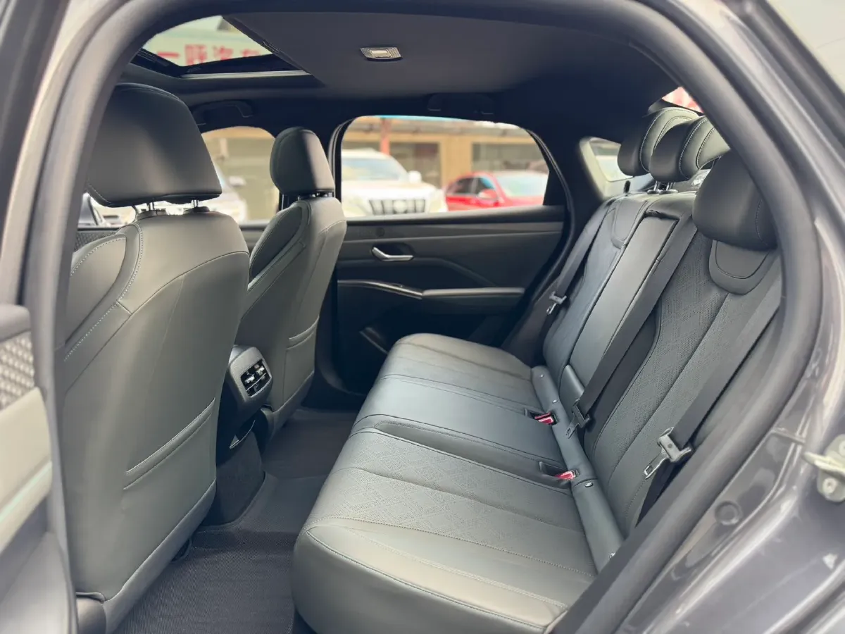 2025 BYD Qin Plus 1.5L 101HP L4 E-CVT PHEV 15.8KWH,autocango,china used car exporter,china ev exporter,chinese used car exporter,chinese used ev exporter