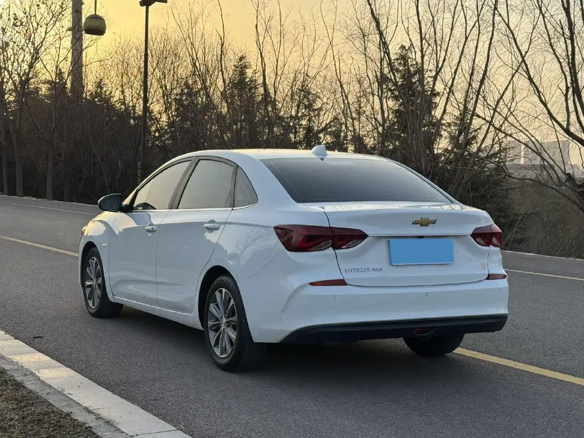 2020 Chevrolet Monza 1.5L 113HP L4 6AT,autocango,china used car exporter,china ev exporter,chinese used car exporter,chinese used ev exporter