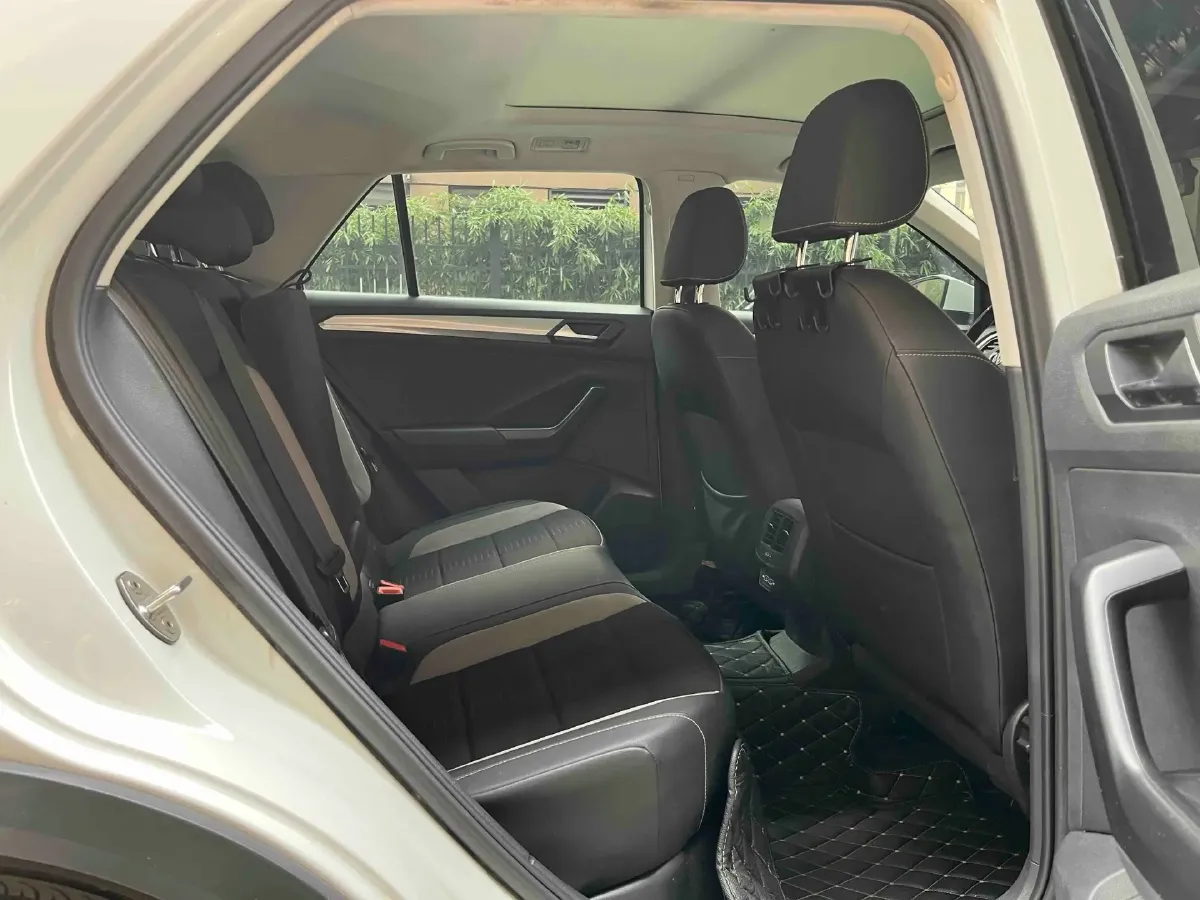 2019 Volkswagen T-Roc 1.4T 150HP L4 7DCT,autocango,china used car exporter,china ev exporter,chinese used car exporter,chinese used ev exporter