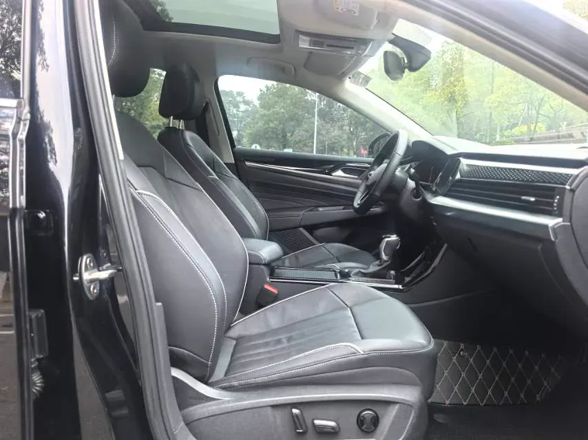 2022 Skoda Kodiak GT 2.0T 186HP L4 7DCT,autocango,china used car exporter,china ev exporter,chinese used car exporter,chinese used ev exporter