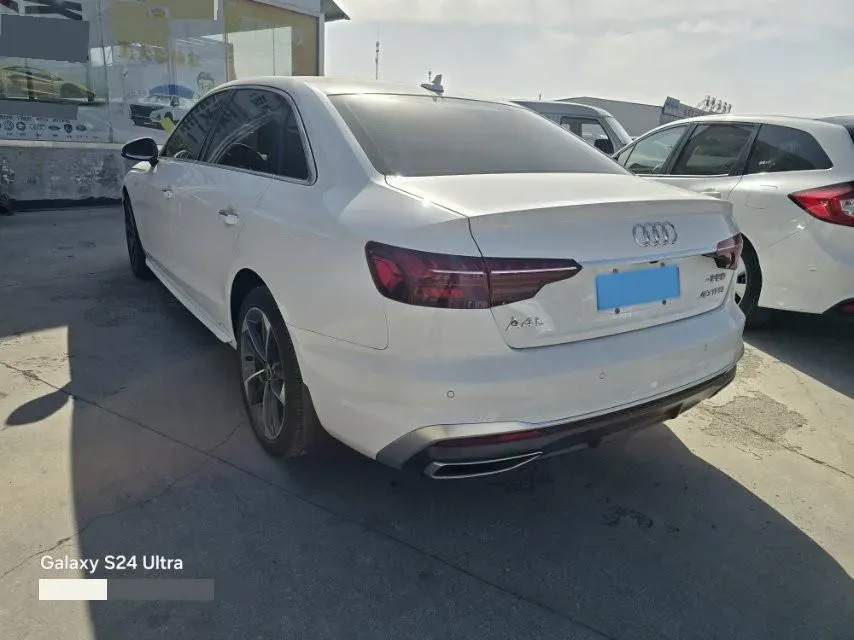 2022 Audi A4L 2.0T 190HP L4 7DCT,autocango,china used car exporter,china ev exporter,chinese used car exporter,chinese used ev exporter