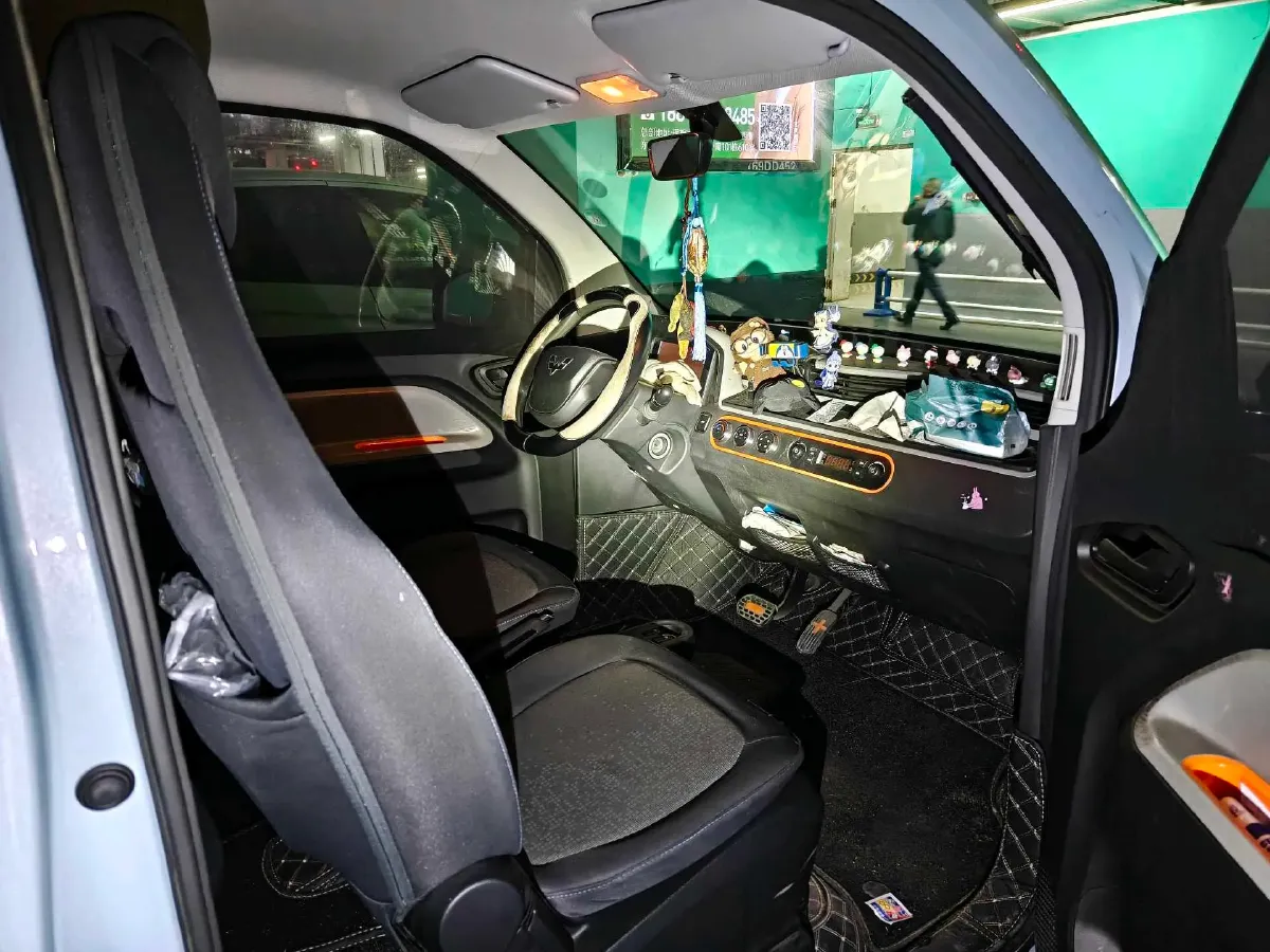 2022 LingBox uni BEV 11.52KWH,autocango,china used car exporter,china ev exporter,chinese used car exporter,chinese used ev exporter