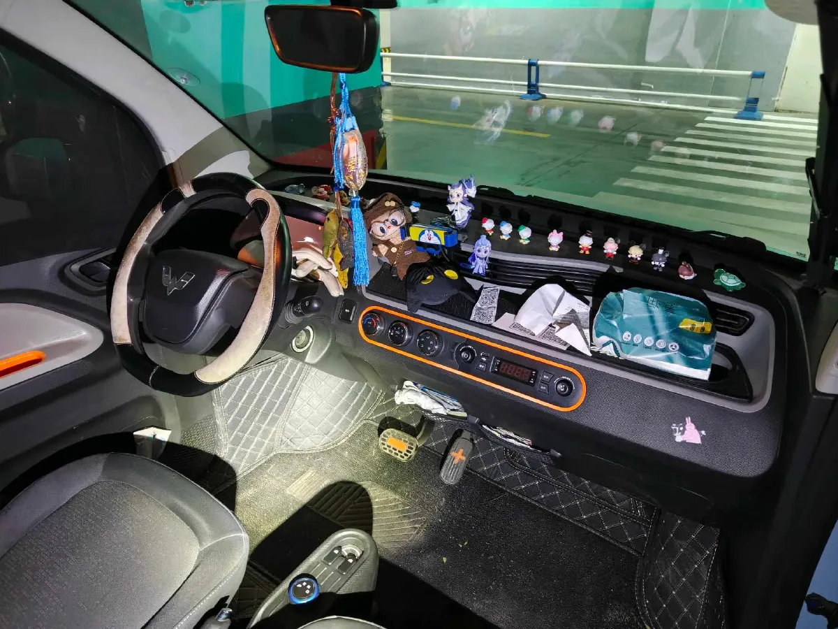 2022 LingBox uni BEV 11.52KWH,autocango,china used car exporter,china ev exporter,chinese used car exporter,chinese used ev exporter